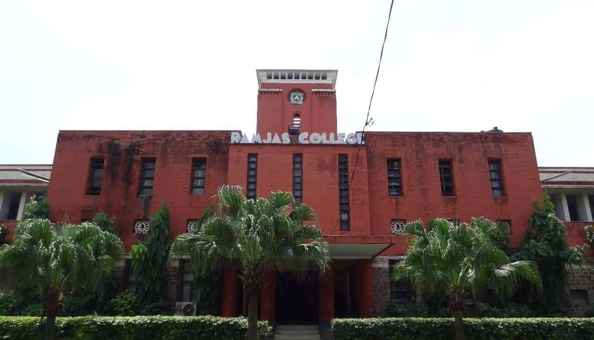 Ramjas College Campus Hero Image